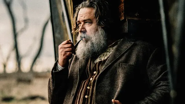 Russell Crowe sebagai Harry Power. (Foto: IMDb/ Memento Films)