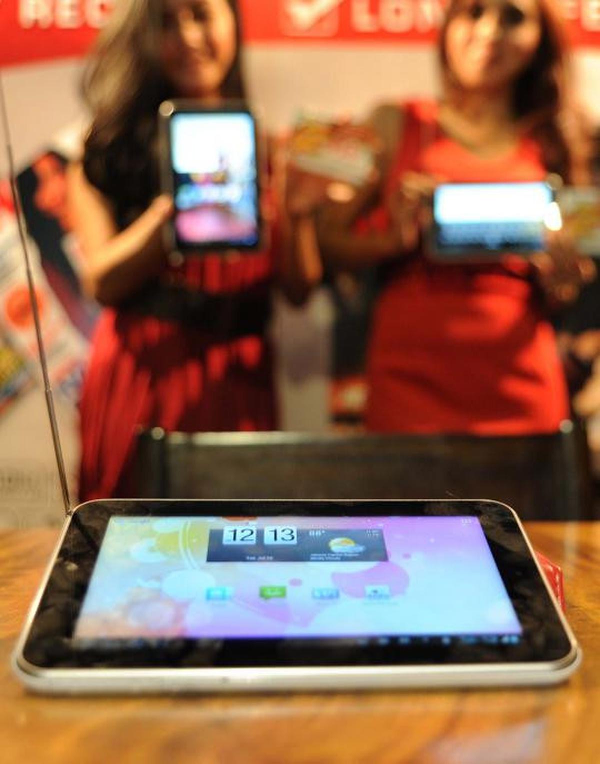 Telkomsel luncurkan tablet Cyrus TVPad Slim 3G Wifi