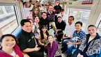 Artis papan atas termasuk Kirana Larasati, Ayu Dewi, Yuni Sara, Chelsea Islan, Widi Mulia, Nirina Zubir, Indy Barends, Aurelie Moeremans, Reisa Broto Asmoro, Desta, Candil, Lukman Sardi, Ari Lasso hingga Cak Lontong ikut menjajal LRT Jabodetabek bersama Presiden RI. Para artis tampak antusias dalam momen tersebut. (Liputan6.com/IG/@indybarends)