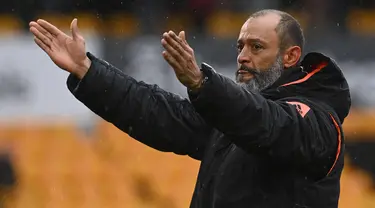 Dalam file foto pada 23 Mei 2021, reaksi kepala pelatih Wolverhampton Wanderers, Nuno Espirito Santo setelah Liga Premier antara Wolves vs Manchester United di stadion Molineux, Inggris. Tottenham Hotspur mengangkat Nuno sebagai pelatih kepala hingga akir Juni 2023. (Andy Rain/POOL/AFP)