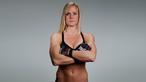 Holly Holm berhasil menjadi sosok tangguh yang mampu menghentikan dominasi 13 kali tak terkalahkan milik Ronda Rousey di ajang UFC. (Istimewa)