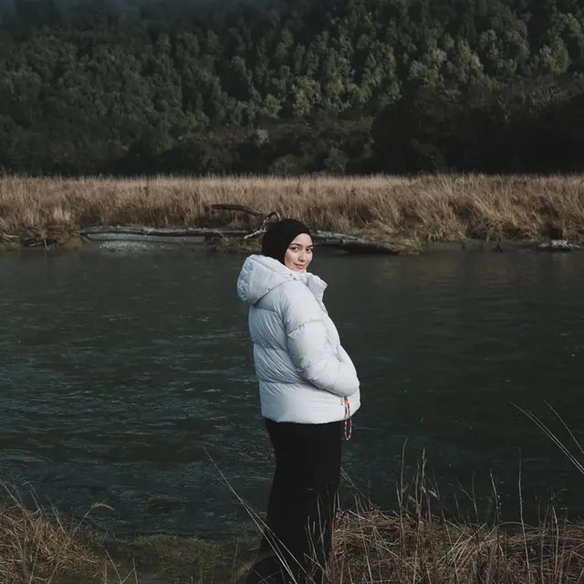 Gaya Liburan Citra Kirana di New Zealand Bersama Keluarga, Inspirasi Fashion Musim Dingin