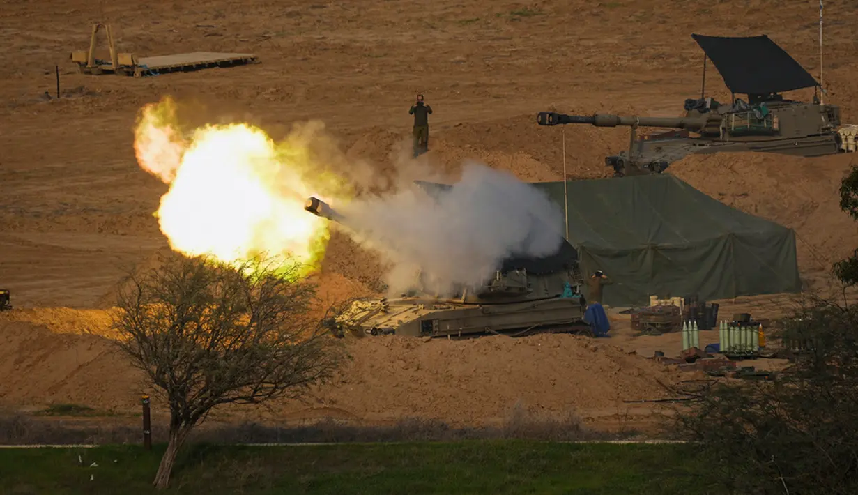 Jumlah warga Palestina yang tewas akibat serangan Israel di Jalur Gaza melampaui 21.000 orang, kata Kementerian Kesehatan yang berbasis di Gaza, Rabu (27/12). (AP Photo/Ohad Zwigenberg)