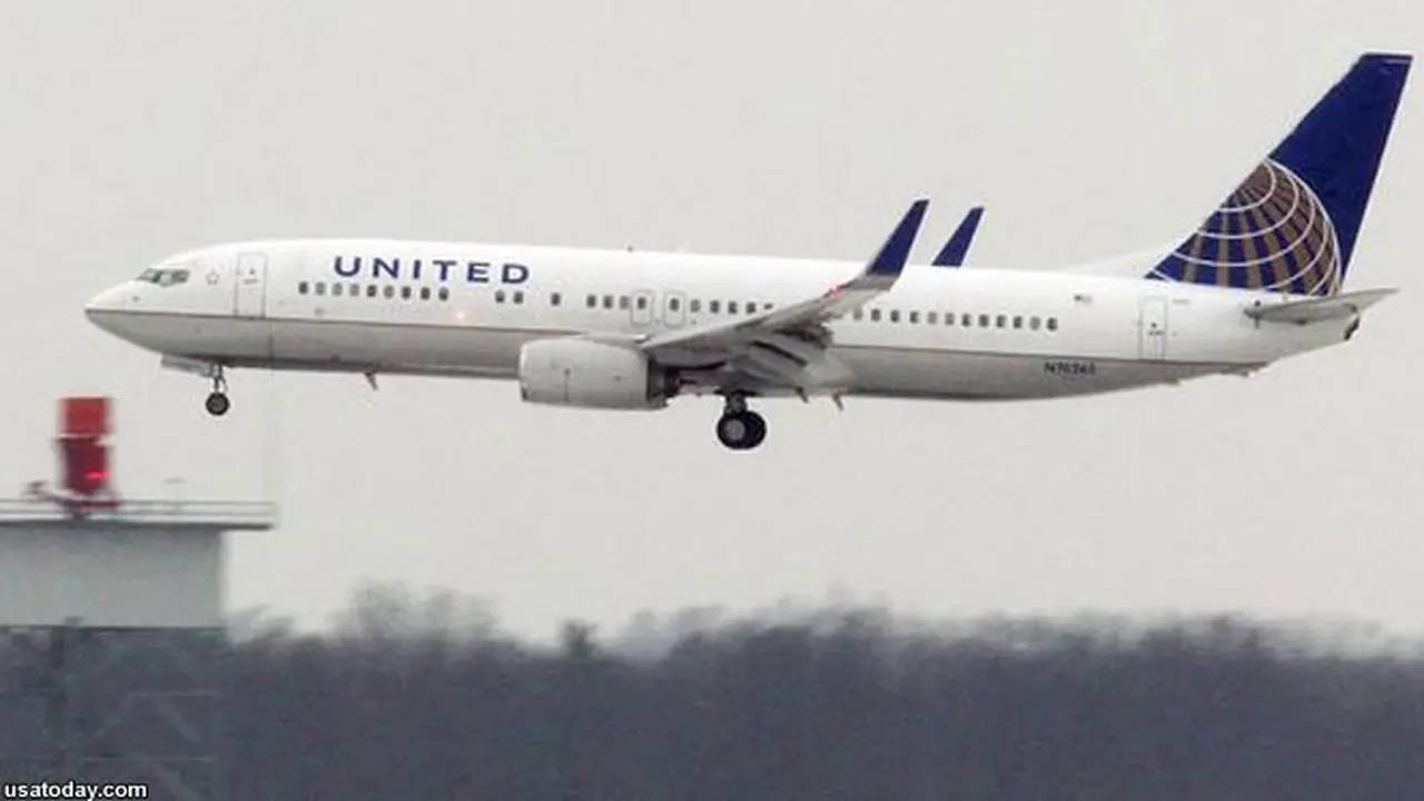 pesawat-united-150218c.jpg