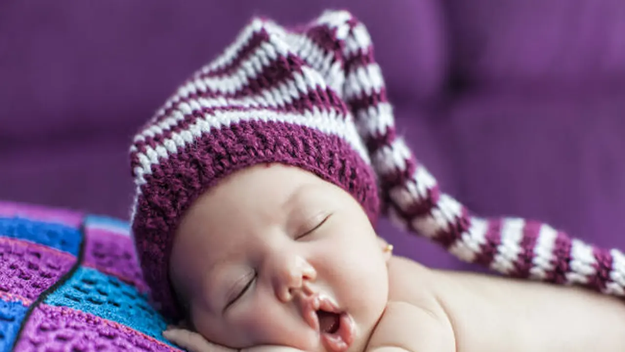 Ini Alasan Mengapa Bayi Harus Tidur Sendiri