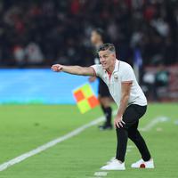 Atmosfer SUGBK saat Timnas Indonesia Bertanding Bikin John Herdman Takjub: Lagu Kebangsaan Begitu Bertenaga