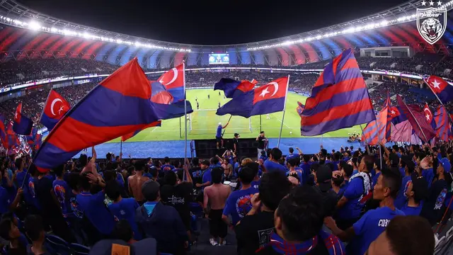 Fans Johor Darul Ta'zim (JDT).