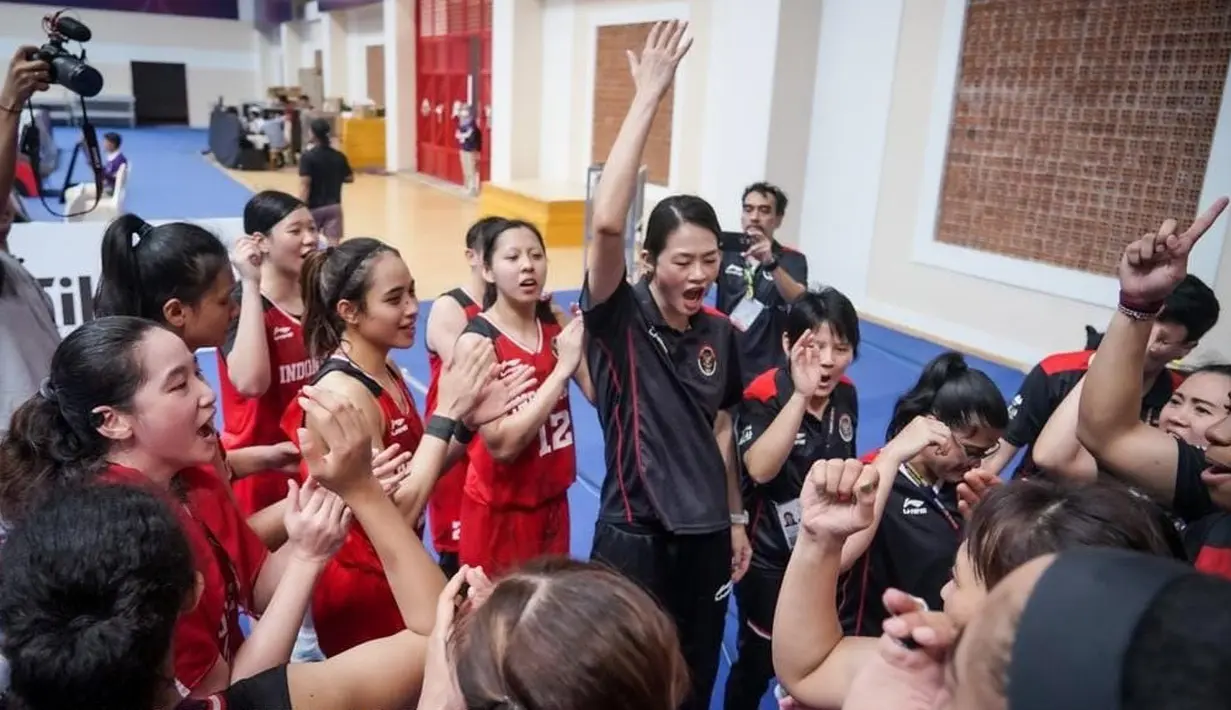 Timnas Bola Basket Putri Indonesia sempurna di cabang olahraga (cabor) bola basket nomor putri SEA Games 2023 dengan menyapu bersih enam pertandingan untuk mendulang 12 poin. (Dok: CdM Indonesia SG / Evan Andraws)