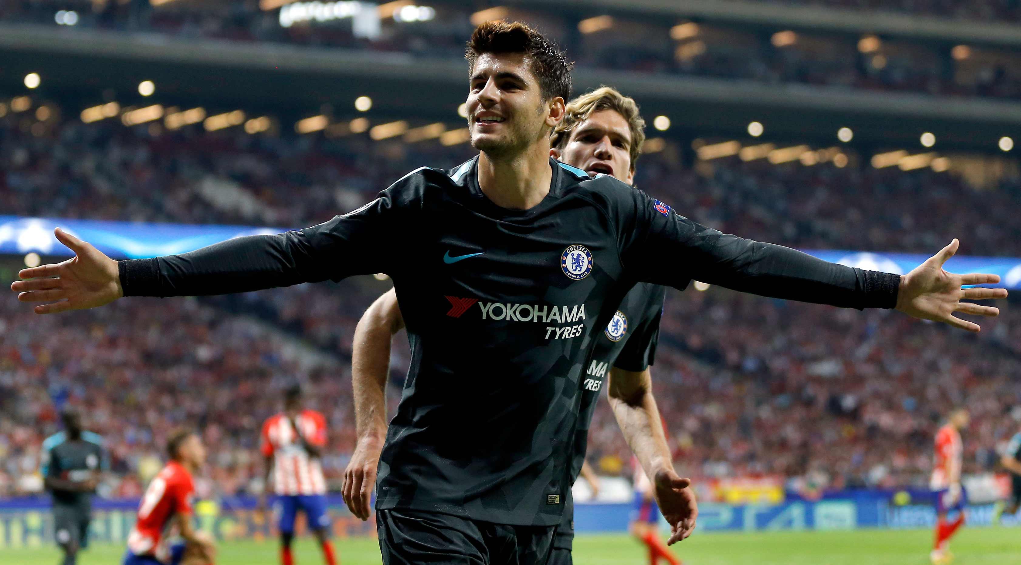 Selebrasi penyerang Chelsea, Alvaro Morata usai mencetak gol ke gawang Atletico Madrid pada Grup C Liga Champions di Estadio Wanda Metropolitano, Spanyol, Rabu (27/9/2017). Chelsea menang tipis 2-1. (AP Photo/Francisco Seco)