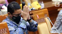 Menteri Pariwisata dan Ekonomi Kreatif Sandiaga Uno saat mengikuti rapat kerja dengan Komisi X DPR di Kompleks Parlemen, Senayan, Jakarta, Kamis (2/6/2022). Rapat tersebut membahas RKA-K/L dan RKP K/L Kemenparekraf Tahun 2023. (Liputan6.com/Angga Yuniar)