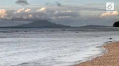BMKG menemukan retakan baru di lereng kawah Gunung Anak Krakatau.