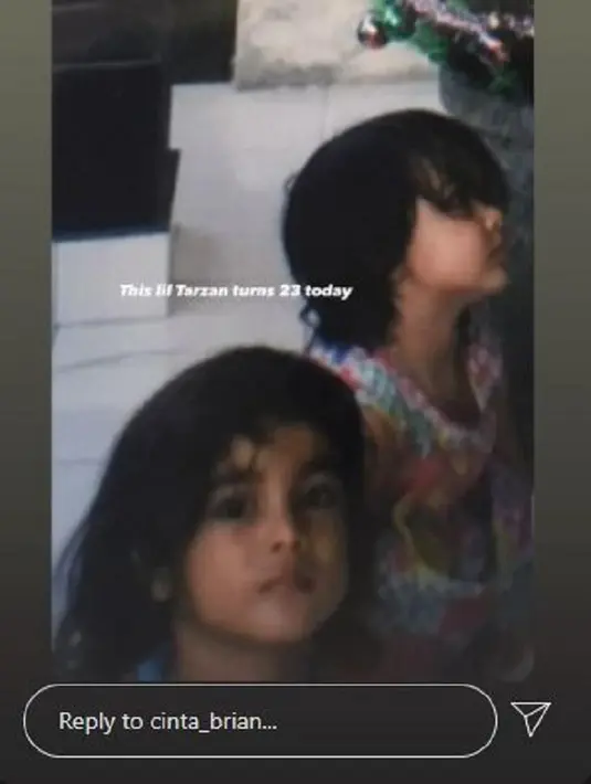 Saat masih kecil, Cinta Brian memiliki rambut gondrong. Grace pun menjuluki Cinta sebagai Tarzan. (Foto: Instagram/@cinta_brian)