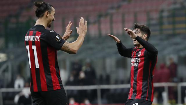 <span>Penyerang AC Milan, Zlatan Ibrahimovic dan Brahim Diaz. (AP Photo/Antonio Calanni)</span>