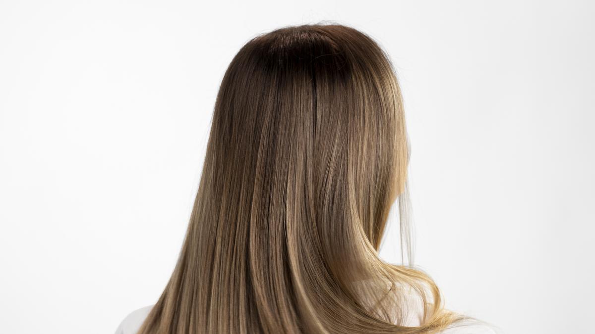 Inspirasi Warna Rambut Panjang di 2025, Tampil Lebih Fresh