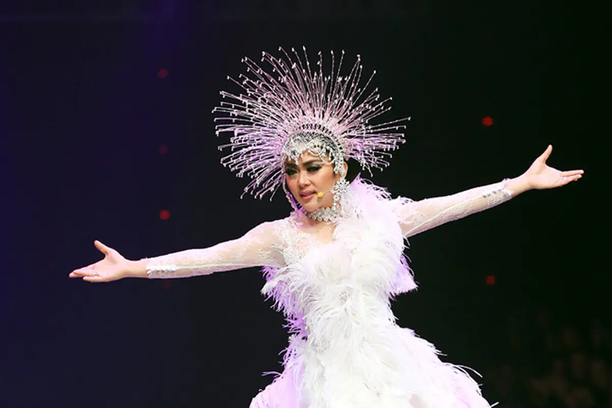[Bintang] Syahrini