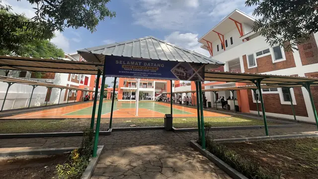 Sekolah Rakyat di Sentra Handayani Jakarta.