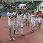 Timnas Indonesia usai pertandingan kontra Kirgiztan di ajang Aceh World Solidarity Tsunami Cup (AWSTC) 2017 di Stadion Harapan Bangsa, Banda Aceh, Senin (6/12/2017). (Bola.com/Eko Deni Sahputra)