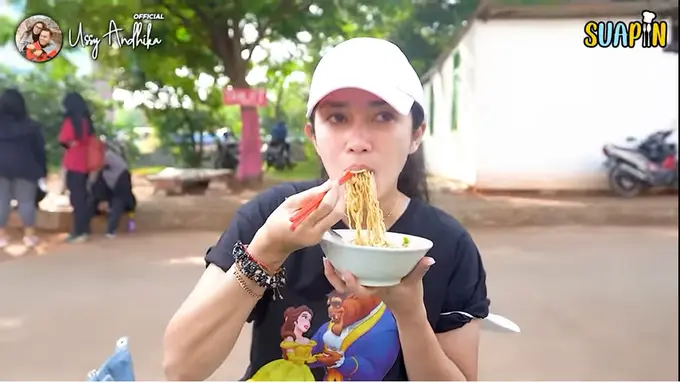 [Fimela] Ussy Sulistiawaty