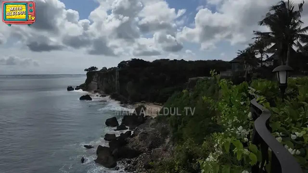 6 Potret Taman Belakang dan Kolam Renang Villa Maia Estianty di Bali, Mewah dengan Gaya Tropis