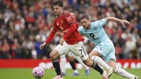 Manchester United bermain imbang 2-2 kontra Burnley pada laga pekan ketiga Premier League di Old Trafford, Sabtu (30/8/2025) malam WIB. (AP Photo/Ian Hodgson)