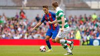 Gelandang Denis Suarez menjalani debut bersama Barcelona pada laga melawan Glasgow Celtic di ICC 2016. (Barcelona)