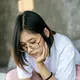Kita perlu untuk melakukan rutinitas sore tanpa screen time untuk menenangkan pikiran setelah bekerja. (Foto/dok: Freepik/jcomp)