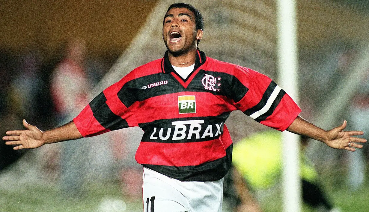 Romario. Ia dinyatakan positif mengonsumsi finasteride, zat untuk mencegah kerontokan rambut saat berseragam Vasco de Gama pada musim 2007, tepatnya pada 28 Oktober 2007 usai bermain imbang 2-2 dengan Palmeiras di Liga Brasil. Ia dijatuhi hukuman selama 4 bulan. (Foto: AFP/Vanderlei Almeida)