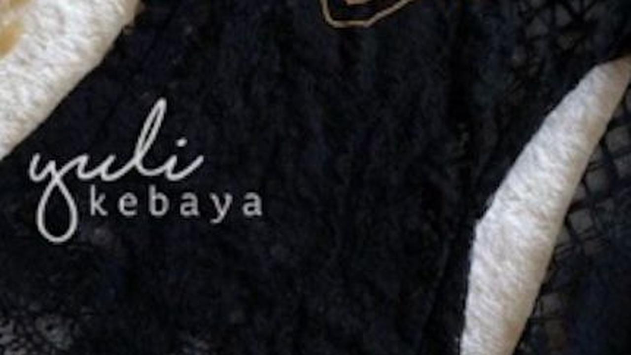 <b> Kebaya Balik Semi Italy By Yuli Batik</b>