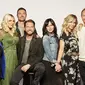 Beverly Hills 90210 kini kembali dengan season terbaru. Kisah serial tv yang terkenal di era 90an ini bakal menyapa penggemarnya dengan cerita yang lebih seru.