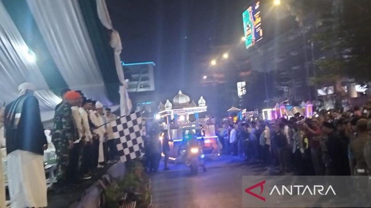 Pawai Kendaraan Hias Medan Meriahkan Malam Takbiran Sambut Lebaran 2026, Wali Kota Ajak Jaga Kondusifitas