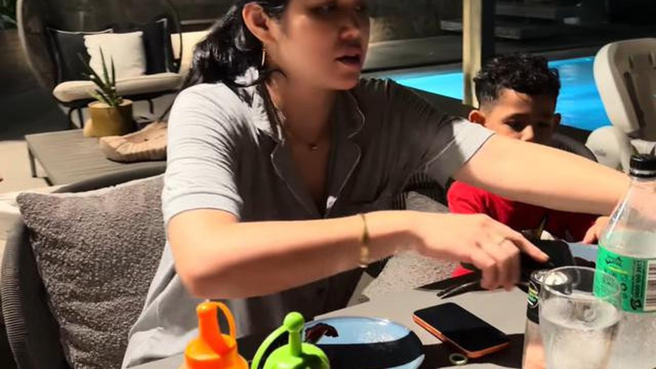 6 Potret Dapur dan Meja Makan Rumah Jessica Iskandar dan Vincent Verhaag, Minimalis dan Mewah