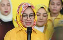 VIDEO: Berselendang Badui, Cagub Cantik Airin & Ade Sumardi Kompak Daftar ke KPU Banten