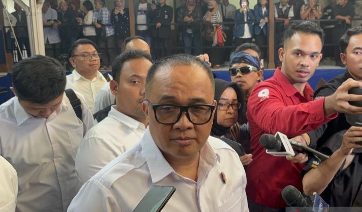 Pihak kepolisian meminta waktu kepada majelis hakim untuk menyampaikan jawabannya pada Selasa 2 Juli 2024 pukul 09.00 WIB.
