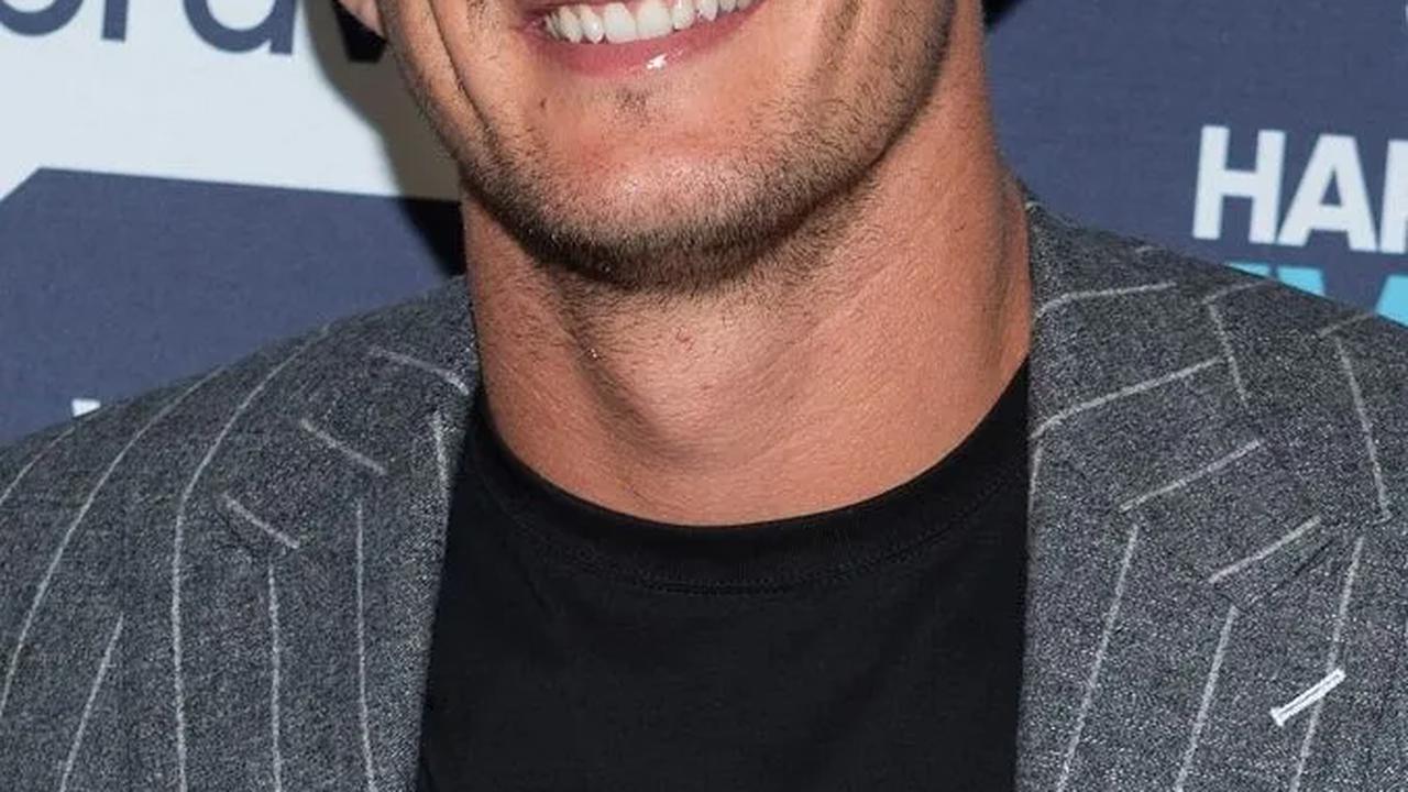 4. Tyler Cameron<br>