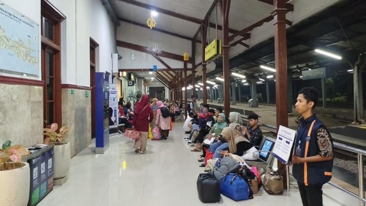 Arus Balik Lebaran 2026: 11 Ribu Lebih Penumpang Padati Stasiun KAI Daop 9 Jember