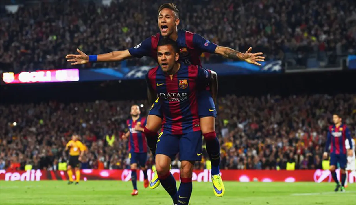 Danny Alves yang memberikan assist pada gol kedua Neymar, ikut bergembira untuk keunggulan aggregat 5 - 1 Barca. Sumber: UEFA.