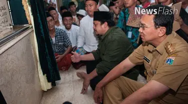 Ahok terpantau beberapa kali berkunjung ke makam Mbah Priok. Terakhir, Ahok terlihat datang ke makam keramat itu Selasa ,(14/3/2017)