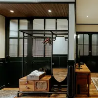 The House Tour Hotel, penginapan tematik dengan arsitektur unik di Kota Bandung.