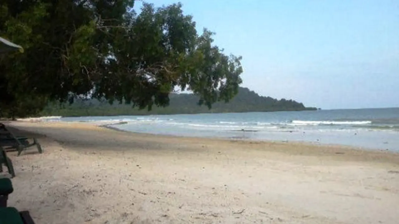 9 Wisata Pantai Indah di Karimun yang Harus Dikunjungi