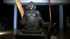 Berbagai cerita misteri yang beredar Gunung Srandil dipercaya sebagai tempat bersemayamnya roh-roh leluhur tanah Jawa aura mistis sangat terasa saat memasuki gerbang utama petilasan salah satu petilasan yang menjadi tempat tujuan peziarah petilasan...