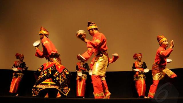 Ilustrasi tari berpasangan