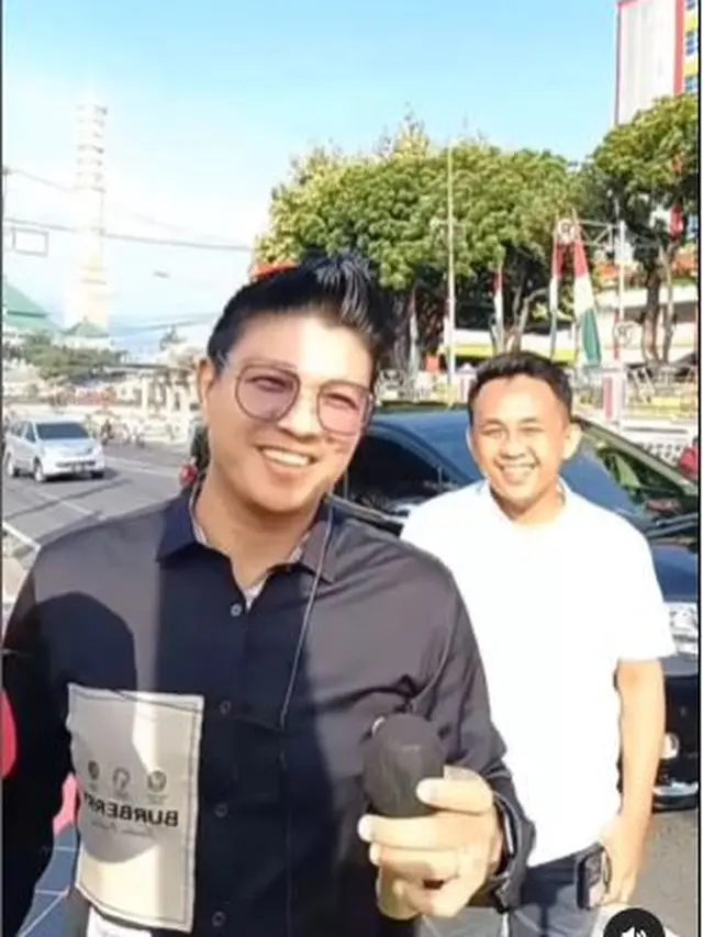 Andika Kangen Band saat menyanyi bersama penyanyi jalan hingga viral di media sosial (https://www.instagram.com/p/C84Y5zSS7Xa/)