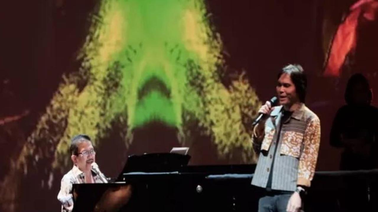 Tony Wenas The Piano Man