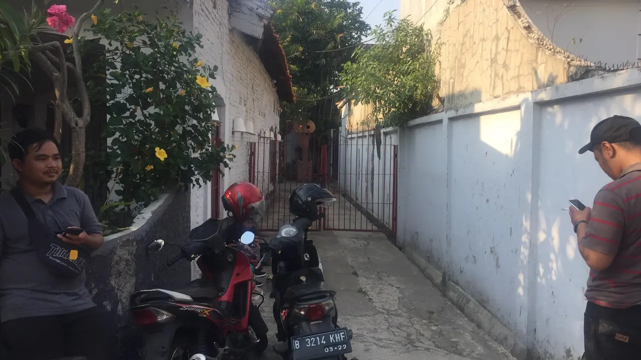 Pintu gerbang kediaman Ratna Sarumpaet (Liputan6.com/M Radityo)