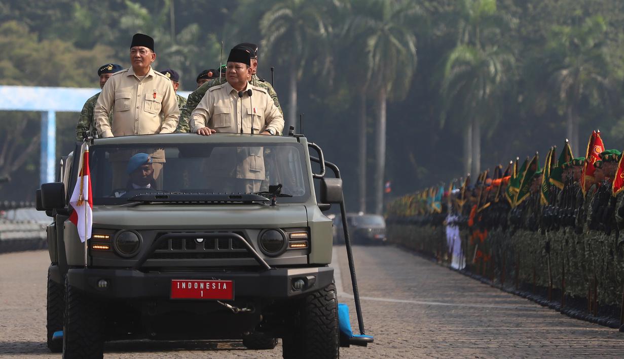 Menurut Presiden Prabowo, TNI merupakan benteng Negara Kesatuan Republik Indonesia (NKRI) di tengah ketidakpastian global. (merdeka.com/Arie Basuki)