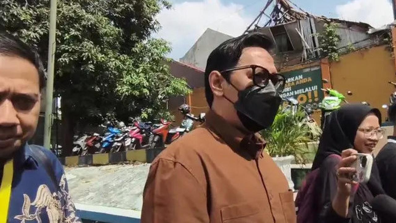 Andre Taulany Akui Sudah Setahun Pisah, Enggan Bahas Soal Harta Gono-Gini