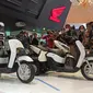 Sepeda motor listrik Honda di Indonesia Motorcycle Show atau IMOS 2022. (Liputan6.com/Amal Abdurachman)