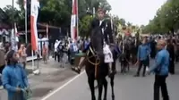 Warga terinjak kuda yang ditunggangi Sekda Pemalang saat ritual kirab, hingga peresmian rumah pergerakan Griya Gus Dur.