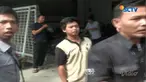 Sejumlah karyawan jasa pengiriman cepat terlibat kericuhan dengan petugas Dishub dan Satpol PP saat mobilnya akan diderek.