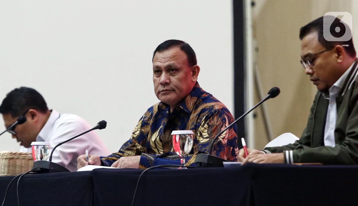 "Untuk kepentingan penyidikan, maka tim penyidik melakukan penahanan terhadap tersangka HH selama 20 hari," ujar Firli Bahuri dalam keterangannya. (Liputan6.com/Angga Yuniar)